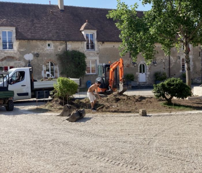 Maitre d'Œuvre Constans - Aménagement d'un massif extérieur dans une propriété en Sologne