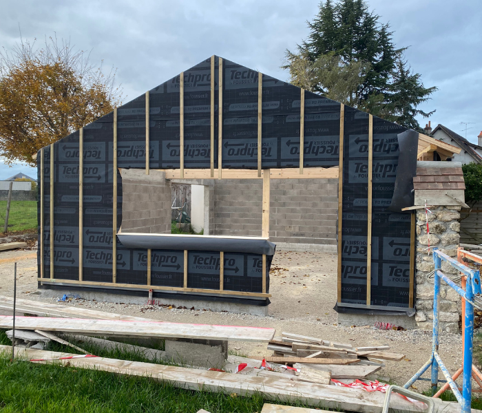 Maitre d'Œuvre Constans - reconstruction d'un garage et rénovation d'une couverture d'une habitation à Olivet