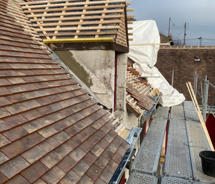Maitre d'Œuvre Constans - reconstruction d'un garage et rénovation d'une couverture d'une habitation à Olivet