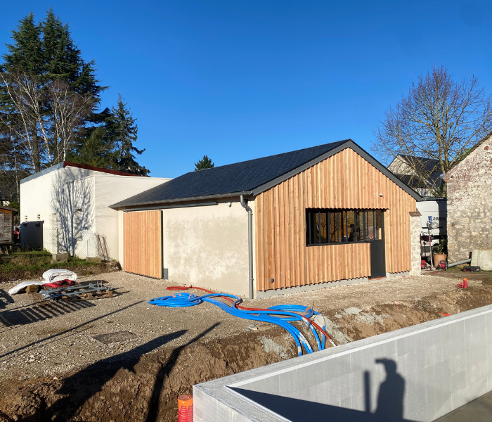 Maitre d'Œuvre Constans - reconstruction d'un garage et rénovation d'une couverture d'une habitation à Olivet