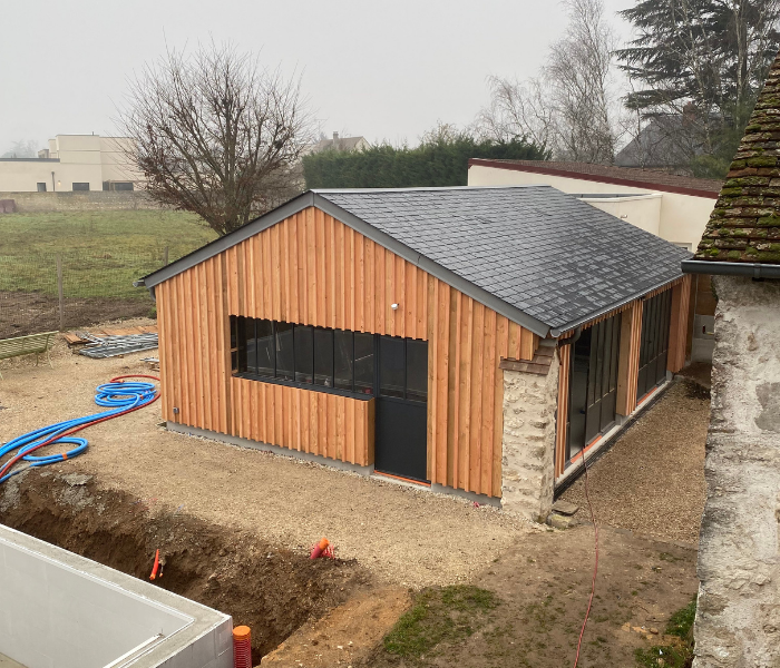 Maitre d'Œuvre Constans - reconstruction d'un garage et rénovation d'une couverture d'une habitation à Olivet