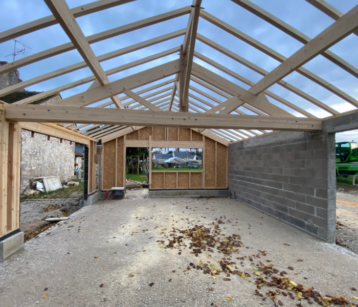 Maitre d'Œuvre Constans - reconstruction d'un garage et rénovation d'une couverture d'une habitation à Olivet